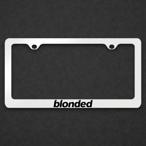 Blonded frame on a charcoal textured background